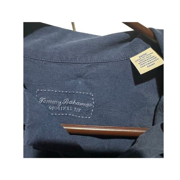 Vintage Tommy Bahama Shirt Embroidered “Strum in the New Year” Silk Blue Men’s M - Picture 5 of 7